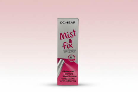L'oreal Mist & Fix packaging on a white background