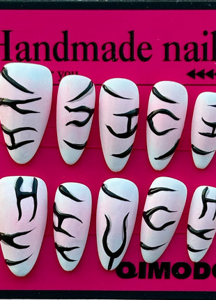 QIMODO Handmade Nails – Zebra  Design