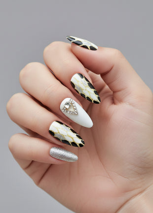 Set of handmade nail designs on a black background with 'Olimodo' branding.