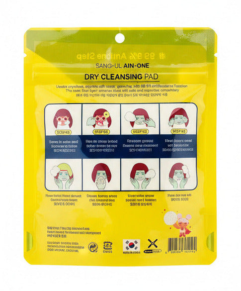 Dry cleansing pad packaging with cartoon characters on a white background